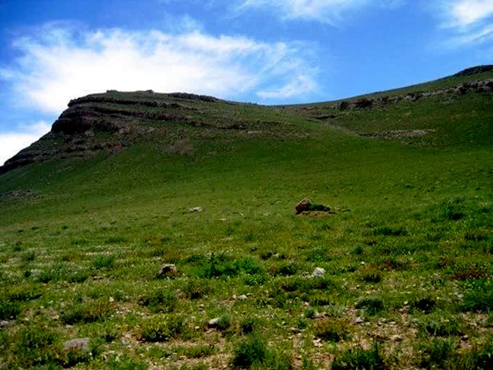 چالش‌ها و راهکارهای حفظ و مدیریت مراتع استان همدان 