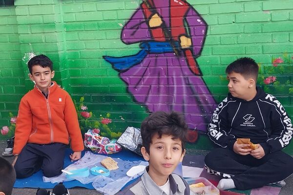 اجرای طرح «صبحانه سالم» در دبستان هیأت امنایی شهید قلنبر ناحیه دو شهرری 