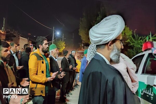 یک دنیا شاهد و مبهوت از حضور خیابانی مردم شهر بار