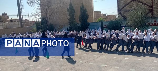 برگزاری ایستگاه نقاش شو و ایستگاه آرزوها در دبستان شهید عامل هوشمند زارچ