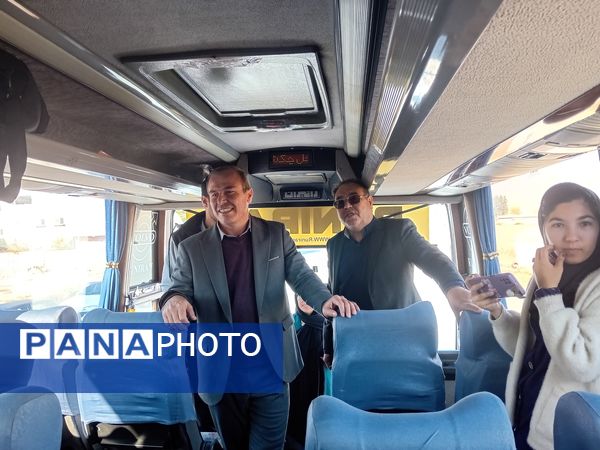 اعزام دانش‌آموزان دختر آشخانه به اردوی راهیان نور