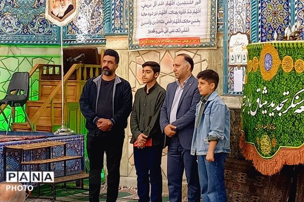 اقامه نماز جمعه ورامین در مسجد صاحب‌الزمان(عج) با حضور گسترده مردم و مسئولان