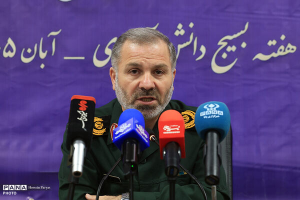 نشست خبری رئیس سازمان بسیج دانش‌آموزی