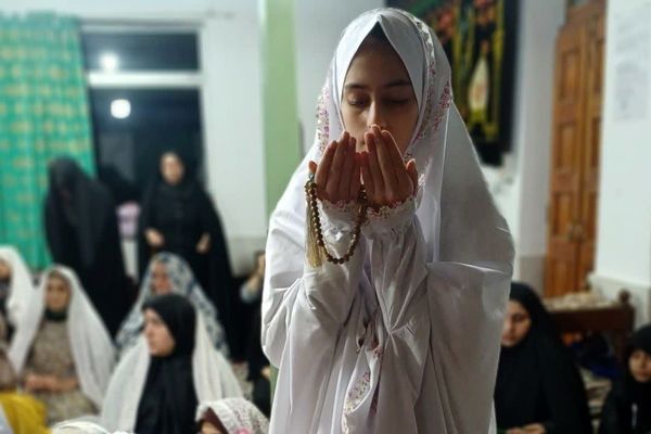 دختران آسمانی در خلوت عاشقانه مسجد