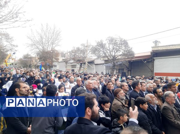 تجدید میثاق با آرمان های انقلاب در همدان