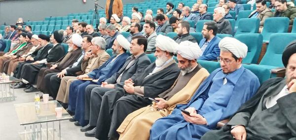 اولین اجلاس نماز با عنوان نماز نسل‌نو و رسالت ما در کاشان