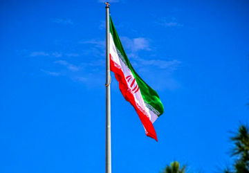 پرچم ایران بر فراز کاشمر به اهتزاز درآمد