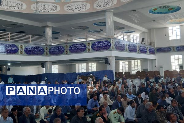 اقتدار مردم شهرستان لردگان در نماز جمعه