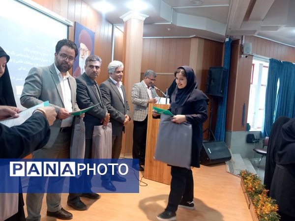 اختتامیه جشنواره سفیران سلامت،یاریگران زندگی ونوجوان سالم دردبیرستان دوره اول آرمینه مصلی نژاد