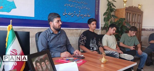  نشست هم اندیشی رئیس سازمان دانش آموزی کردستان با روسای شورای دانش‌آموزی مدارس کامیاران 