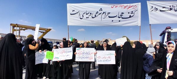 حضور پرشور مردم اصفهانی در راهپیمایی ۲۲بهمن 