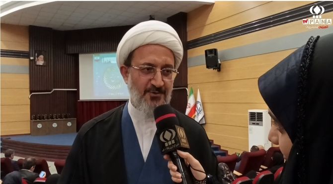 آیین تقدیر از ۷ دانش آموز پژوهشگر و فناور برتر استان قم 