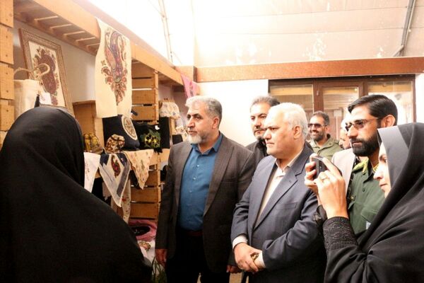فیروزکوه میزبان جشنواره پرشکوه لباس ایرانی-اسلامی