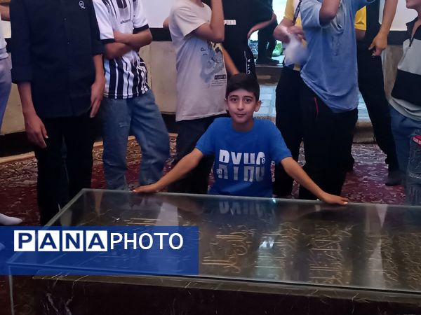 بازدید پسران دومیدانی کاران استان خراسان رضوی از آرامگاه عطار و خیام