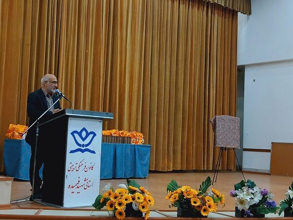 اختتامیه مسابقات «کتاب‌نوش» و «پرسش مهر» و رونمایی از دوره جدیدمسابقه پرسش مهر ریاست جمهوری در کانون شهید فهمیده کرج 
