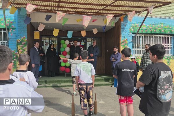گرامیداشت هفته تربیت بدنی با حضور پیشتازان سازمان دانش‌آموزی در ناحیه دو شهرری 