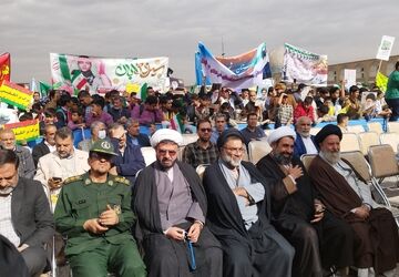 همدردی دانش آموزان اصفهان با کودکان غزه و لبنان