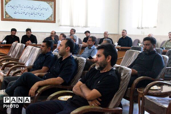 اولین نشست صمیمی بخشدار چترود با اعضای شوراهای اسلامی روستاهای بخش