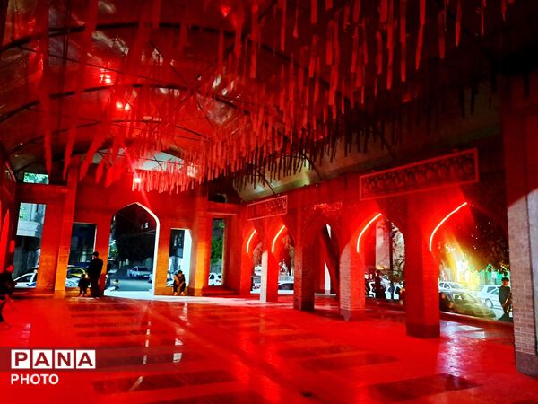 شب‌های نورانی سوگ و همدلی مردمان؛ در گلزار شهدای عباس آباد شهریار