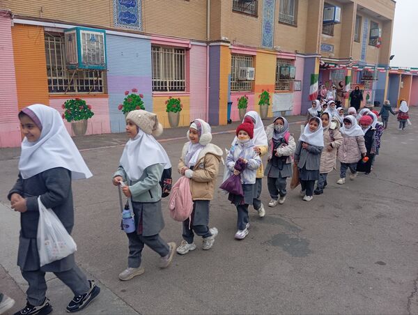 اردو تفریحی دانش آموزان دبستان دخترانه نرجس یک و دو 