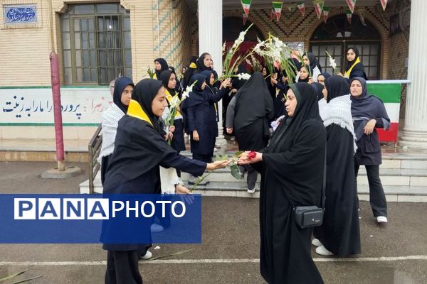 تشییع شهید گمنام در مدارس ناحیه 4 شیراز