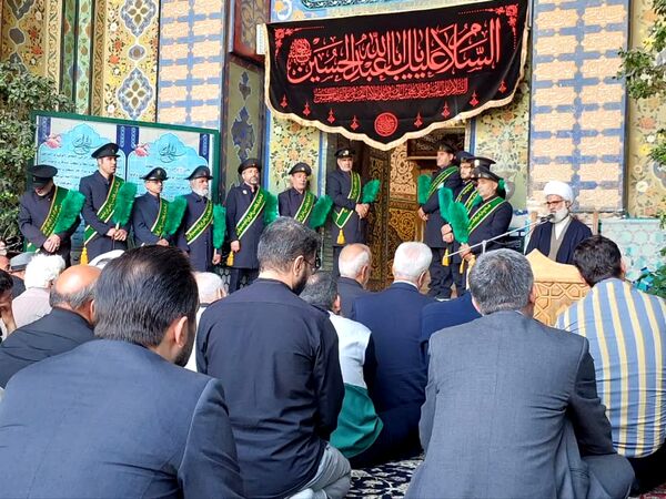 مراسم غبار روبی و زیارت ضریح مطهر سلطانعلی ابن امام محمد باقر (ع) در کربلای ایران 