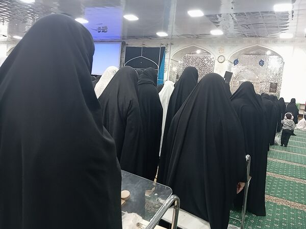 نماز جماعت همزمان با شب لیلة الرغائب در شهرستان کاشمر 
