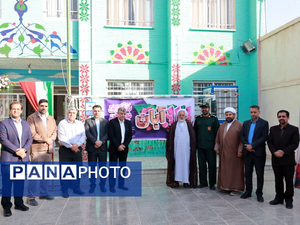 طنین زنگ استکبارستیزی در آموزشگاه سید حسن میرمحمدی میبد 