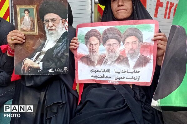 خروش نوجوانان در بدرقه رهبر شهید