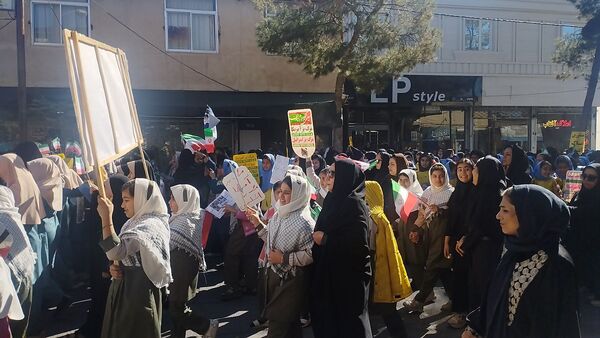 اقتدار ملت ایران در راهپیمایی روز ۱۳ آبان شهرستان خلیل‌آباد 