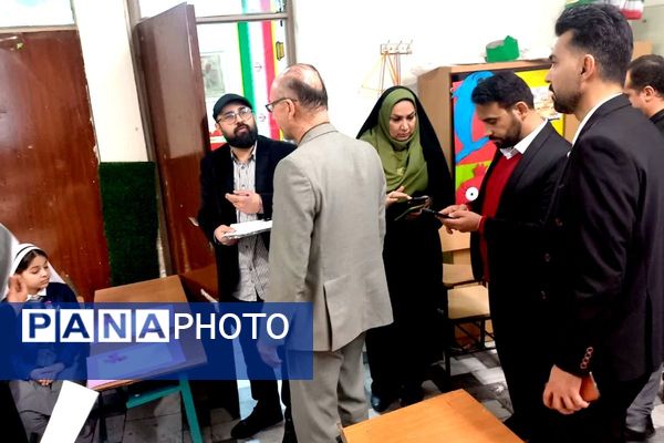 مسابقات هنر و خلاقیت دانش‌آموزان در مدرسه ۱۰ دی