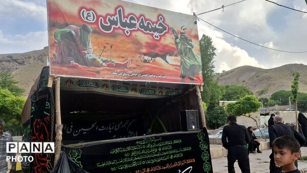 تاسوعایینان با نوای طبل و سینه‌زنی بر مزار شهدا حاضر شدند