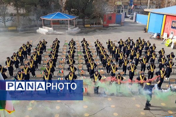  همایش «یاوران انقلاب» با محوریت نقش آفرینی دانش آموزان در گام دوم انقلاب