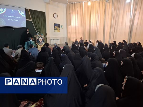 جلسه انجمن اولیا و مربیان در دبستان هیات امنایی قرآنی مبین شهرستان شیروان