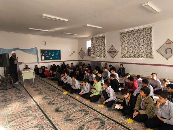 گرامیداشت ایام فاطمیه در دبیرستان خاتم الانبیا خاتم