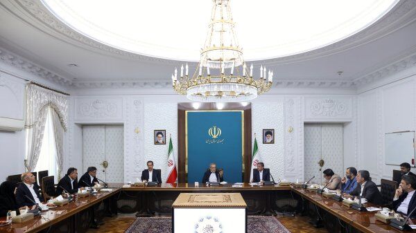 رفع مشکلات حوزه بهداشت، آموزش و معیشت در استان‌های کم‌برخوردار و محروم در دستور‌کار دولت