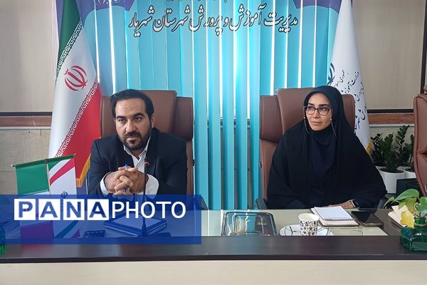 تقدیر از مراقبین سلامت و ارگان‌های مرتبط با حوزه سلامت در اداره آموزش و پرورش شهریار 