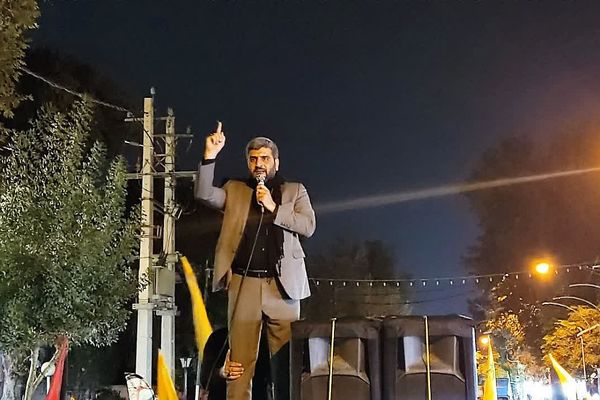 طنین پرشور فریاد مرگ بر اسرائیل و مرگ بر آمریکا توسط مردم ولایتمدار ورامین در محکومیت رژیم صهیونیستی