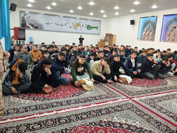 اعزام دانش‌آموزان پسر آشخانه به راهیان نور 
