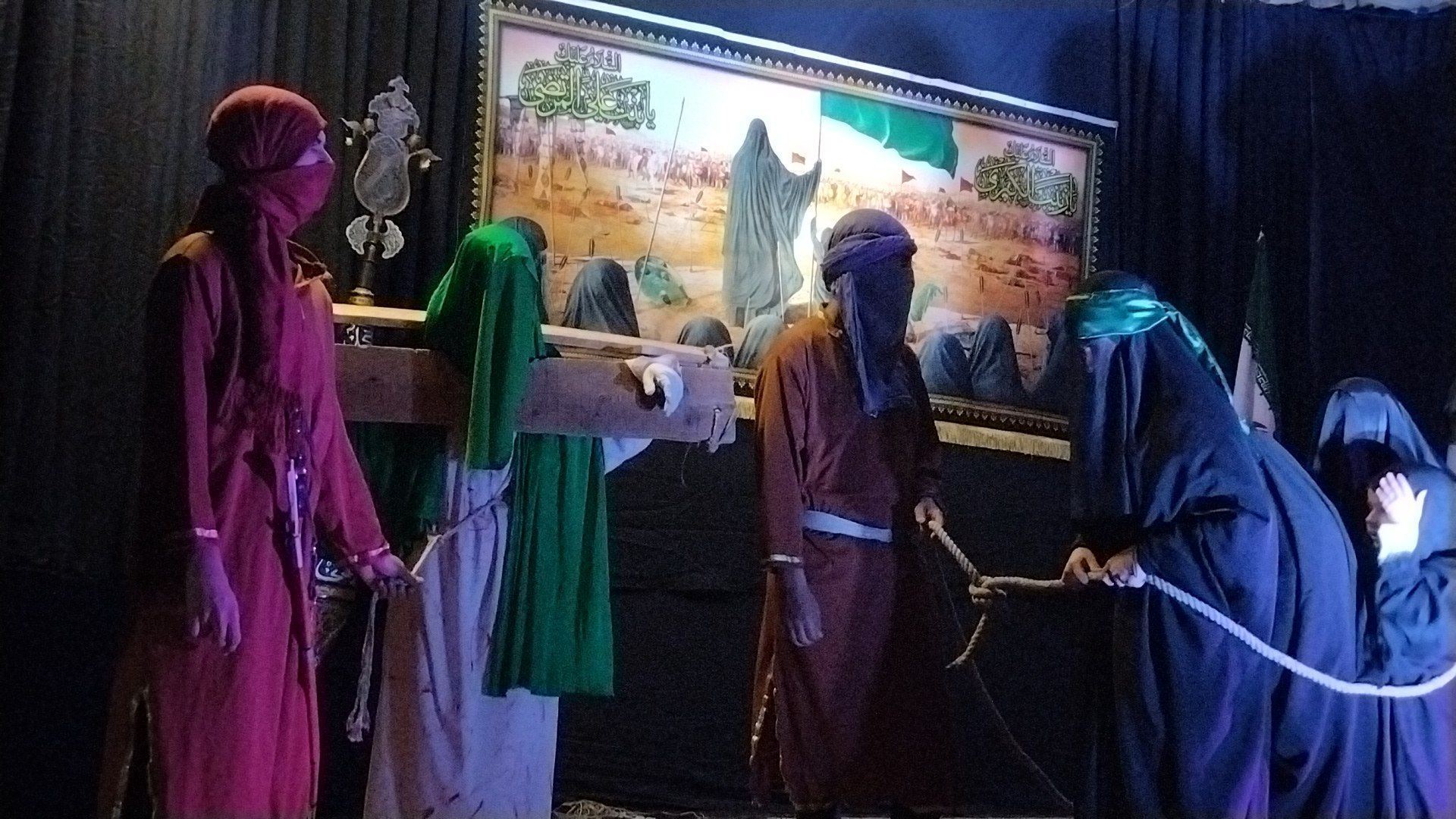 عزاداری شب هفتم محرم در دبیرستان فرزانگان