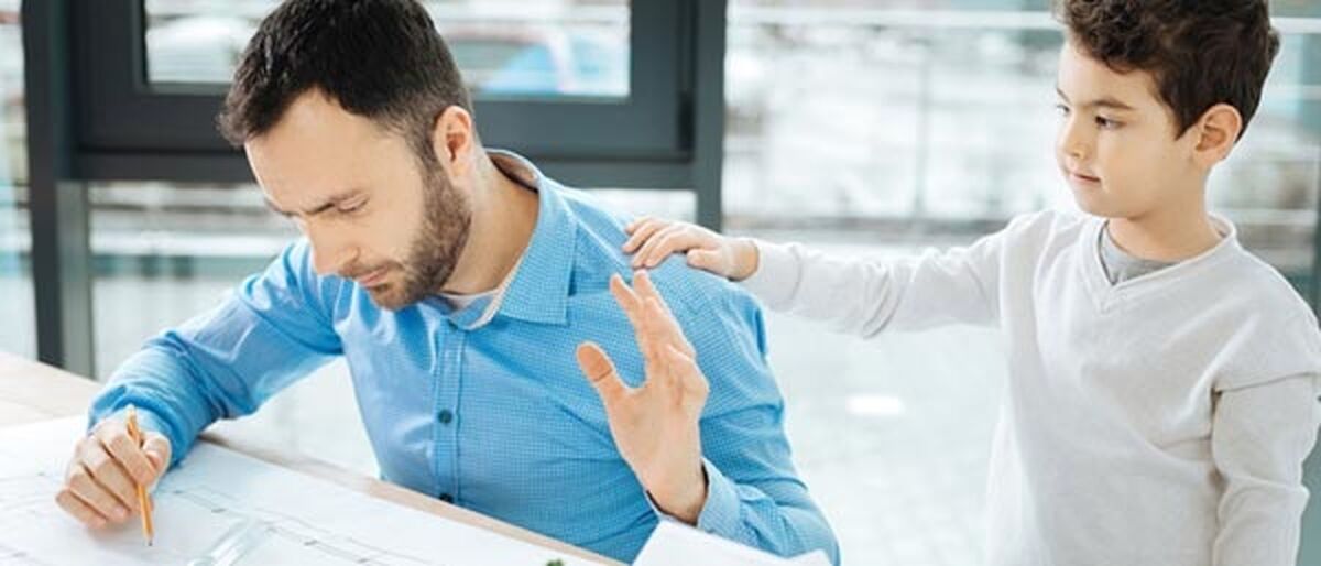 تکنیک‌های فرزندپروری با مشاوران کودک و نوجوان برطرف می‌شود