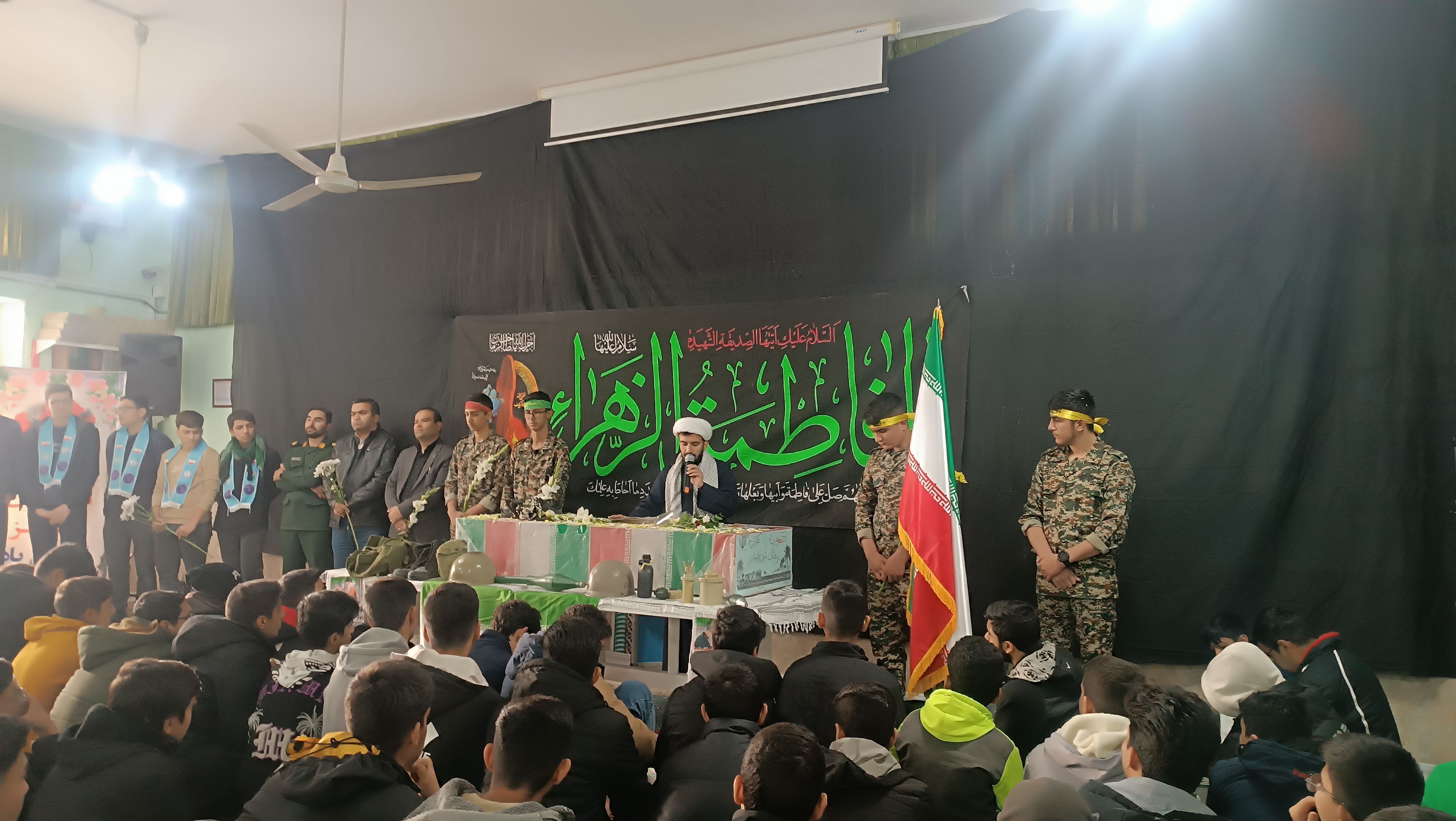 مراسم استقبال از شهید گمنام در دبیرستان شاهد ابوذر غفاری نیشابور 