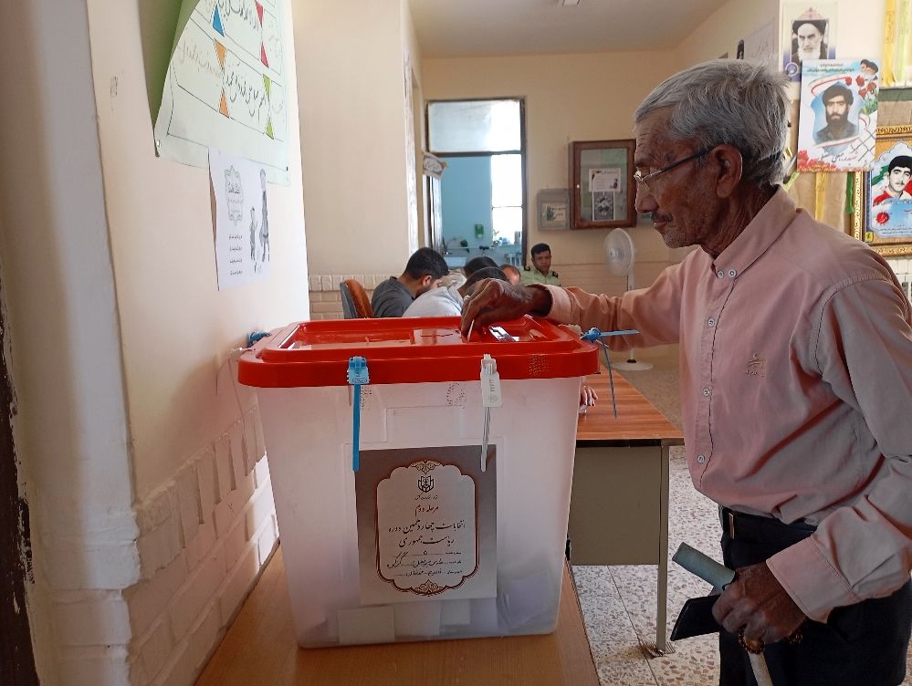 حضور مردم ولایتمدار روستای گزکوه در انتخابات