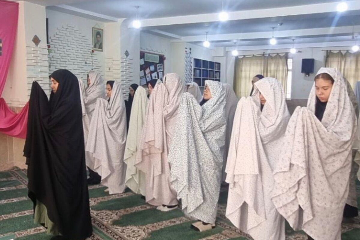نماز، صحبت با خالق خود و تسکینی برای قلب های ناآرام است