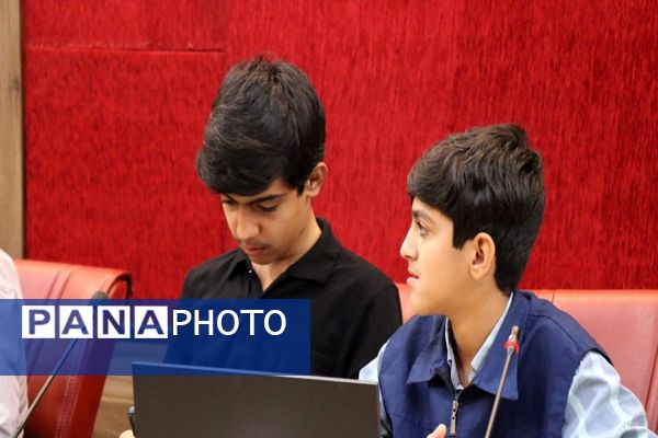 نشست صمیمی فعالین رسانه ای دانش‌آموزان با مدیرعامل خبرگزاری پانا