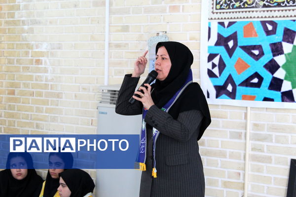 برگزاری اردوی تمشک در شهرستان گرمه 