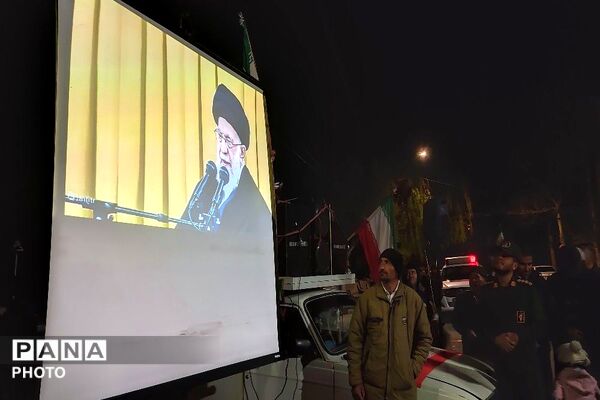 حضور در تجمعات خیابانی یعنی هیات من الذله در برابر دشمن زورگو و دروغگو