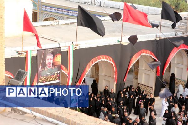 آیین مذهبی تعویض پرچم گنبد حرم مطهر حضرت سلطانعلی ابن امام محمد باقر(ع)