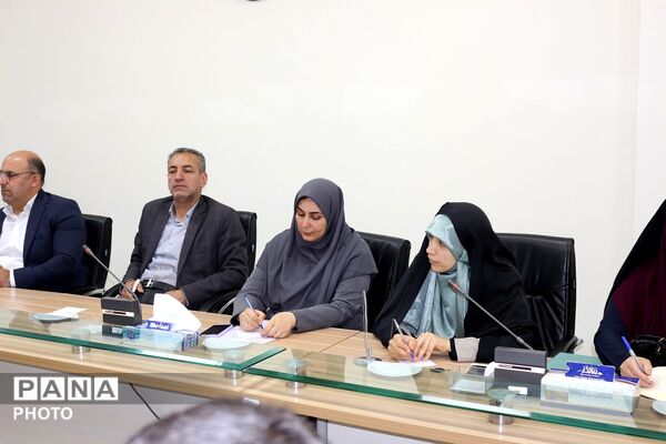 فیروزکوه؛ جلسه شورای آموزش‌و‌‌پرورش با رویکرد ارتقای کیفیت‌آموزشی