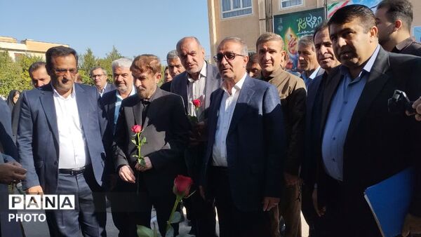 نواختن زنگ مهر، ایثار و مقاومت در مدرسه نمونه دولتی ۹ دی